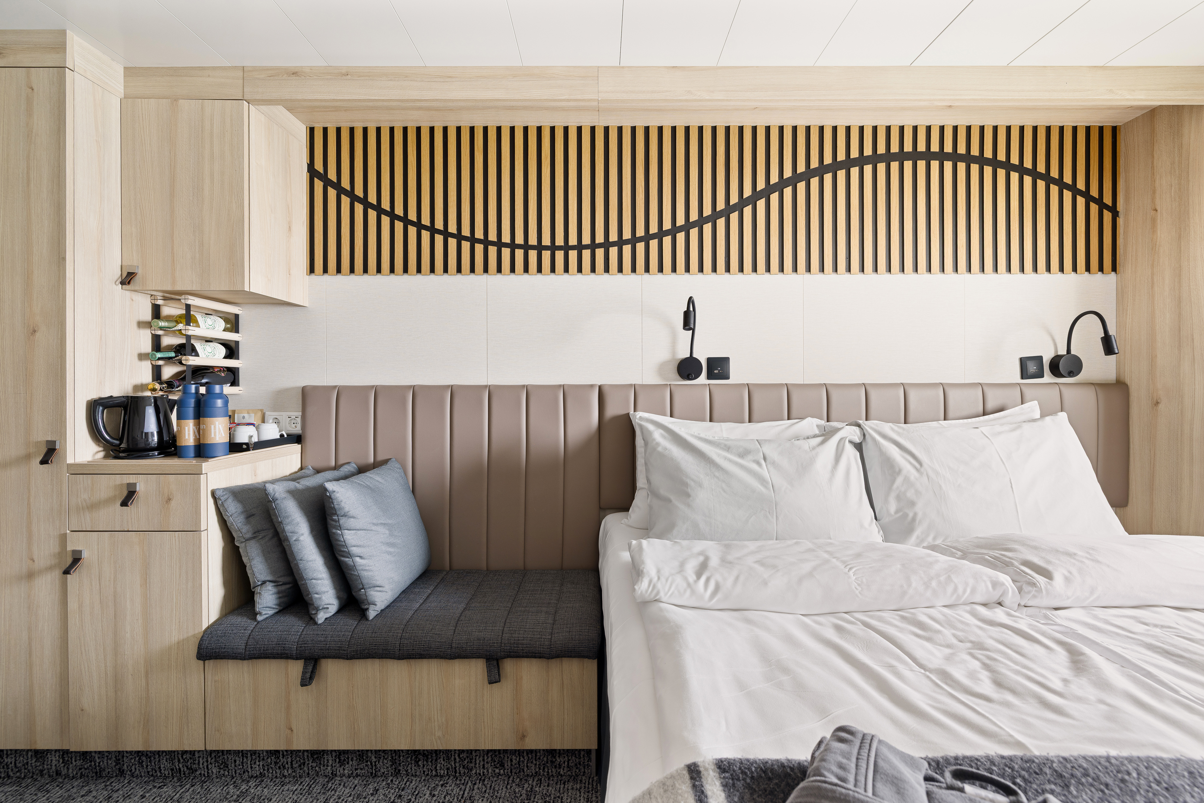 Polar Outside | Outside Cabin